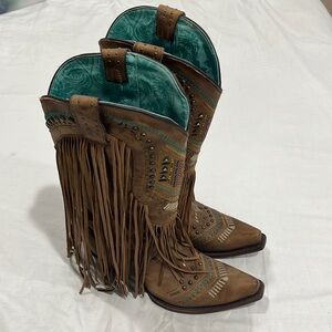 Corral Fringe  w Swarovski Crystal design Boots Sz 8.5